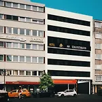 住宿加早餐酒店 Am Schlosstheater 4*