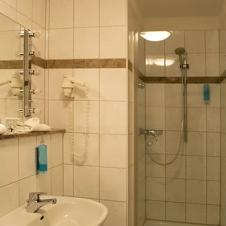 Am Schlosstheater לינה וארוחת בוקר פולדה