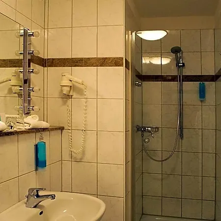 Am Schlosstheater 4* פולדה