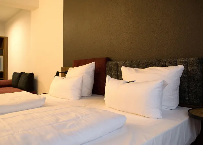 فندق مبيت وإفطار Am Schlosstheater 4*